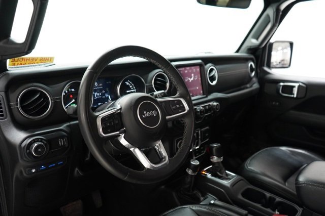 Used 2023 Jeep Wrangler Unlimited Sahara image 13