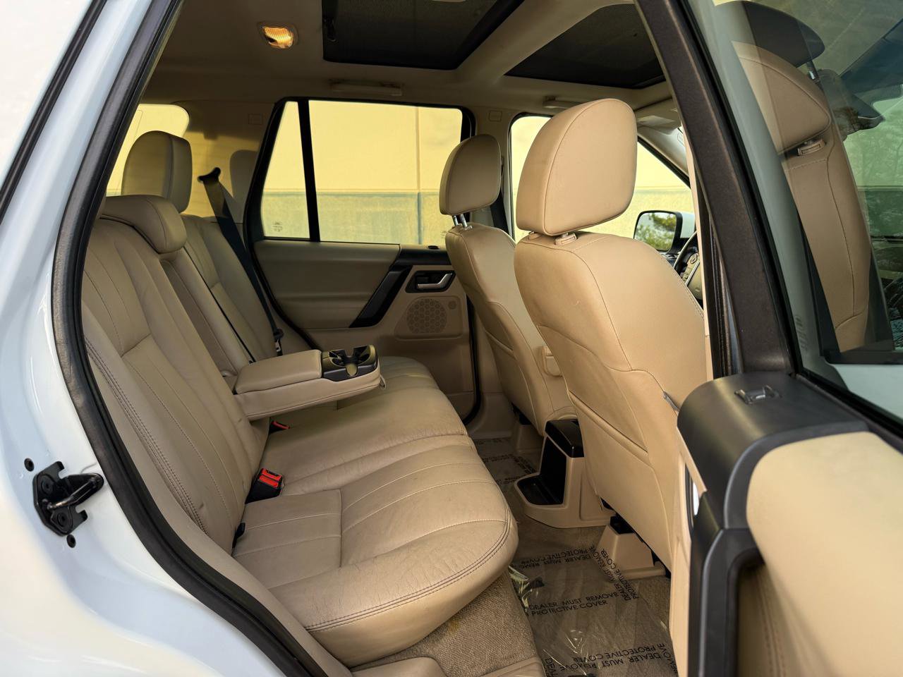 Used 2013 Land Rover LR2 image 26