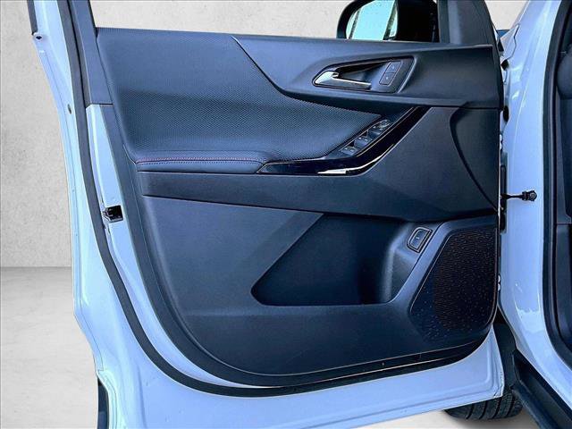 Used 2025 Chevrolet Equinox RS FWD image 18