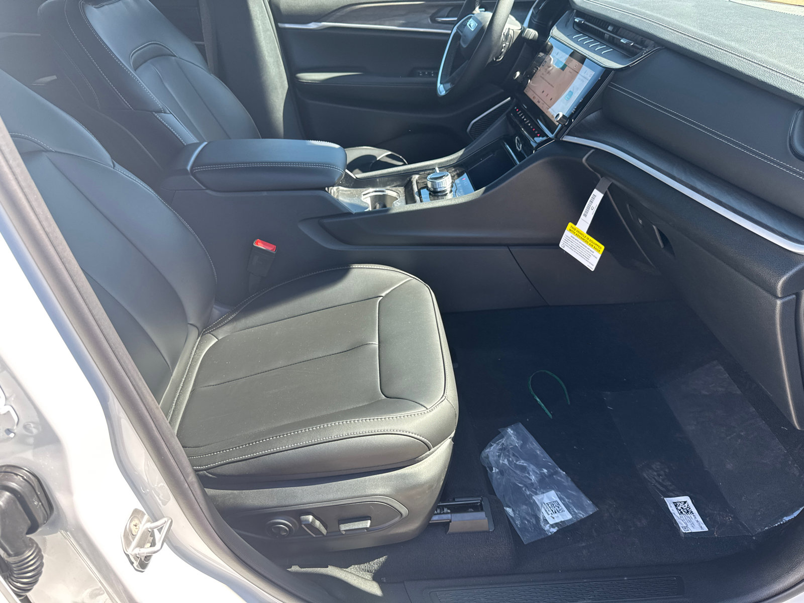New 2026 Jeep Grand Cherokee Limited AWD/4WD image 13