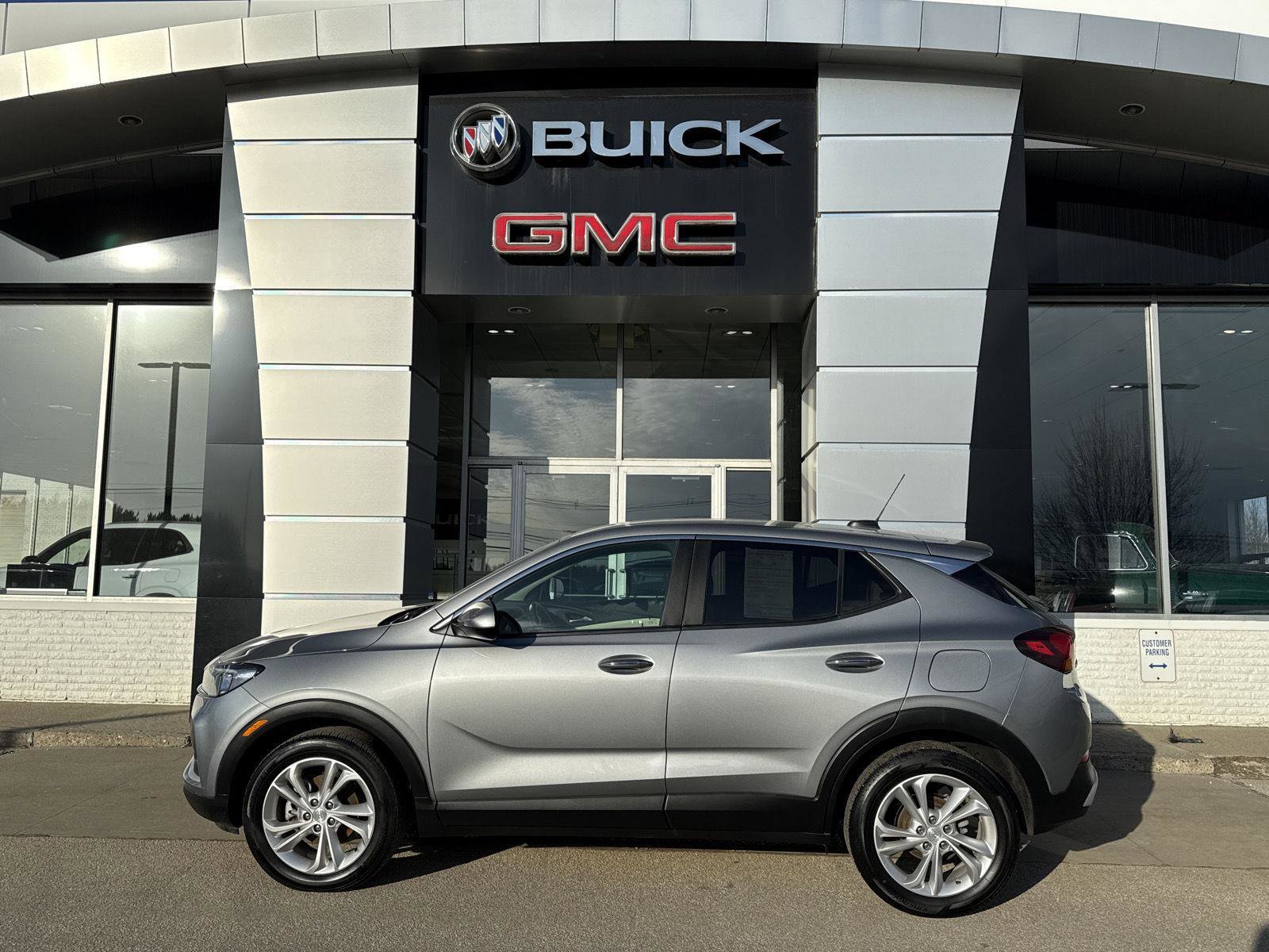 Used 2023 Buick Encore GX Preferred w/ Cold Weather Comfort Package image 3
