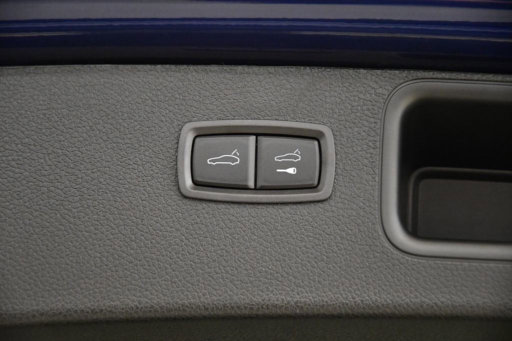 Used 2025 Porsche Macan image 55