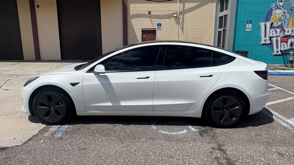 Used 2023 Tesla Model 3 Standard Range image 6