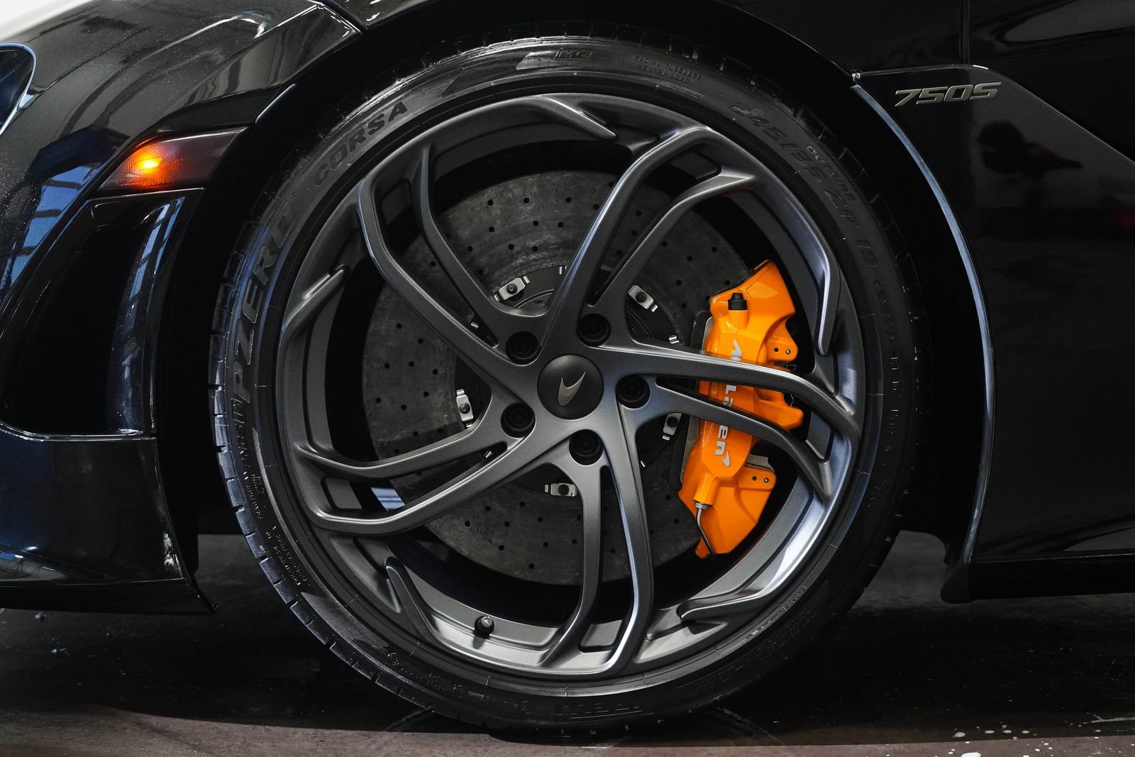 Used 2025 McLaren 750S Spider image 15