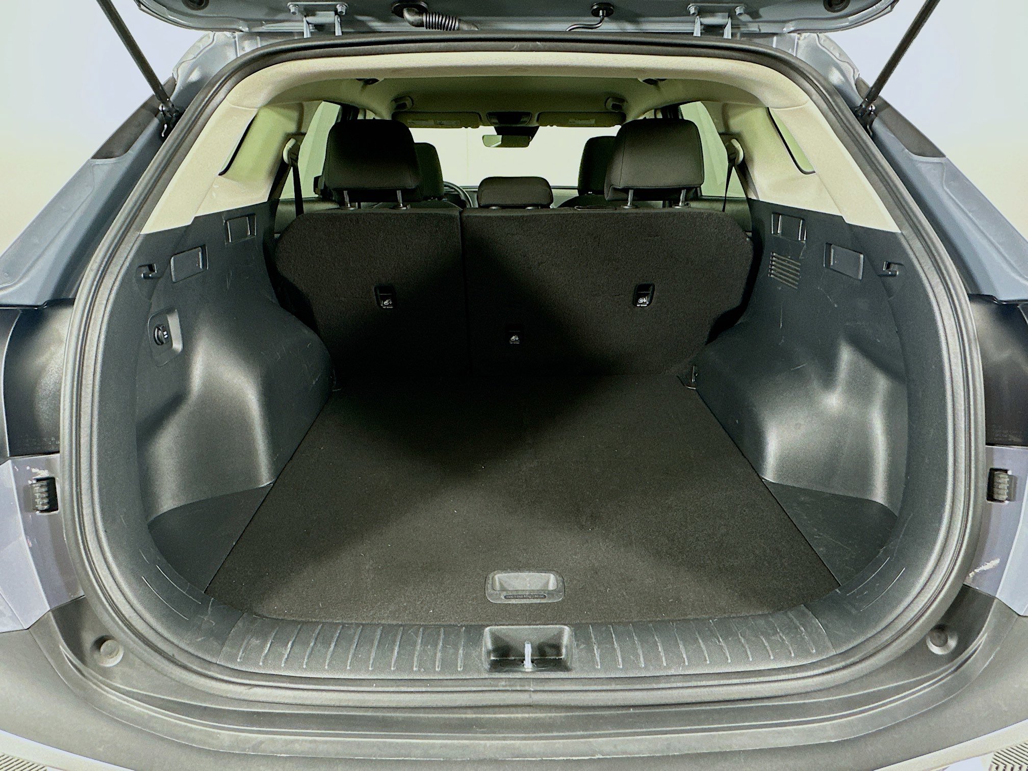 Used 2025 Kia Sportage LX image 28