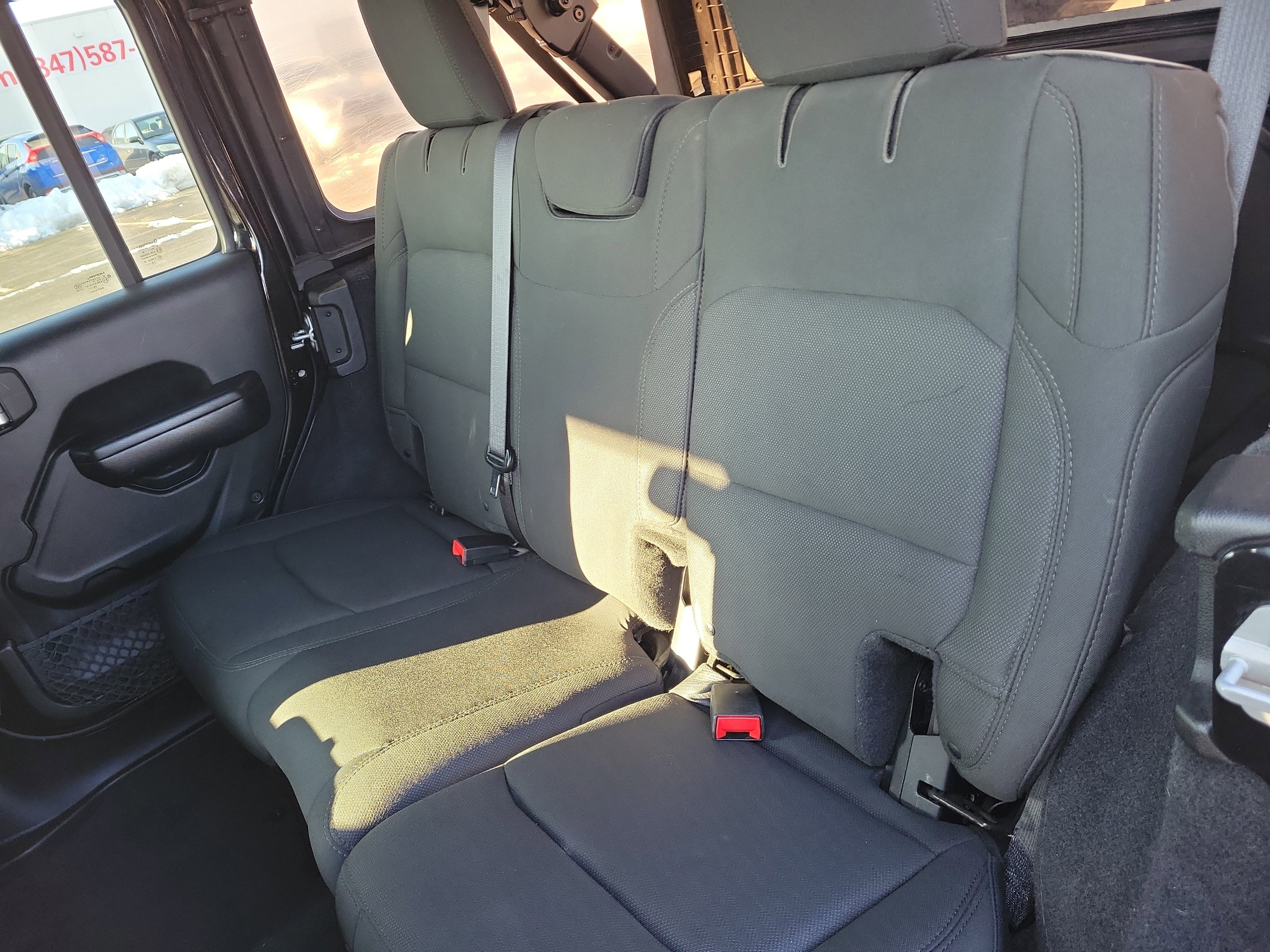 Used 2018 Jeep Wrangler Unlimited Sport S image 11