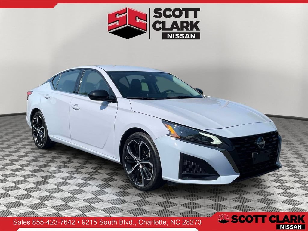 Used 2024 Nissan Altima 2.5 SR