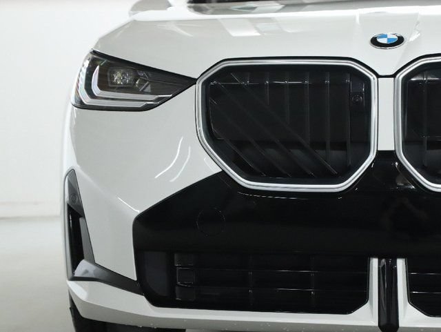 Used 2026 BMW X3 xDrive30i w/ Premium Package AWD/4WD image 7