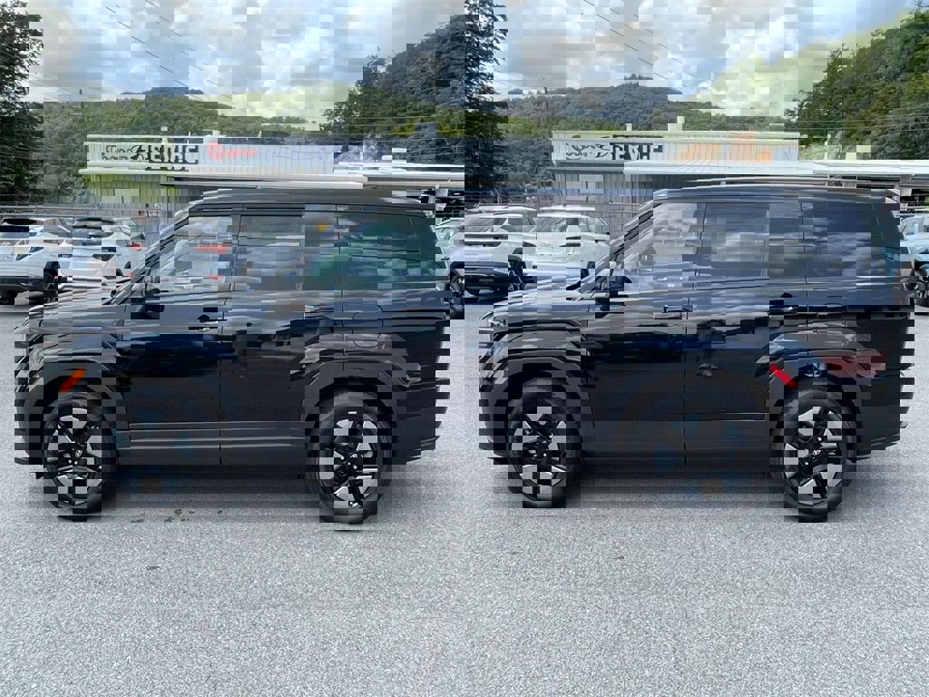 New 2026 Hyundai Santa Fe SE image 2