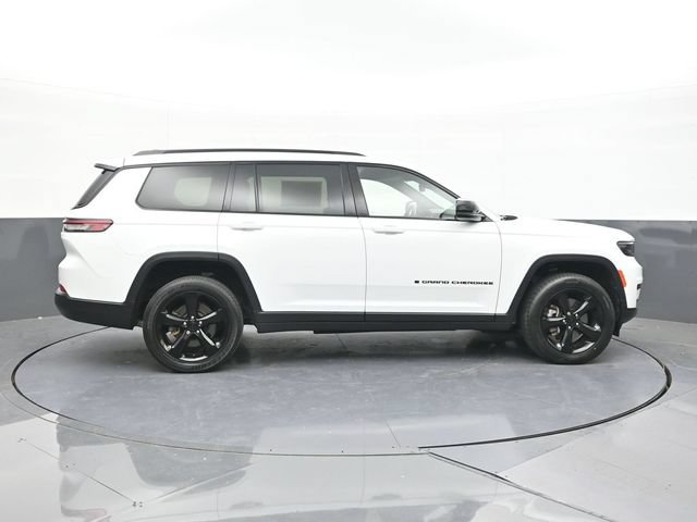 Used 2023 Jeep Grand Cherokee L Laredo AWD/4WD image 16