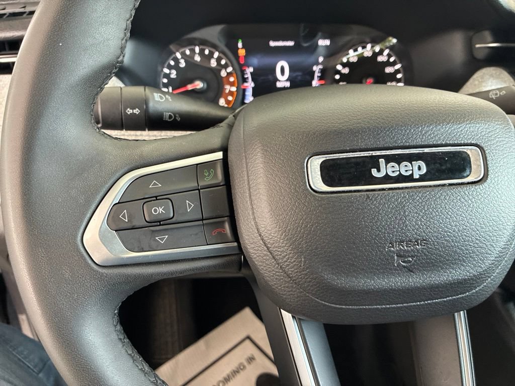 Used 2024 Jeep Compass Latitude AWD/4WD image 25