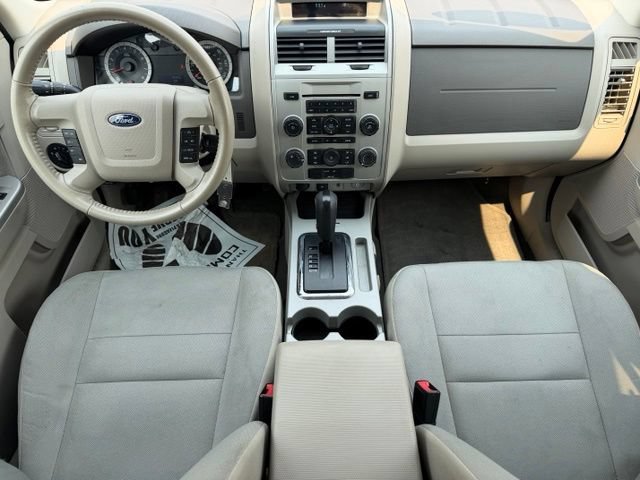 Used 2010 Ford Escape XLT AWD/4WD image 12