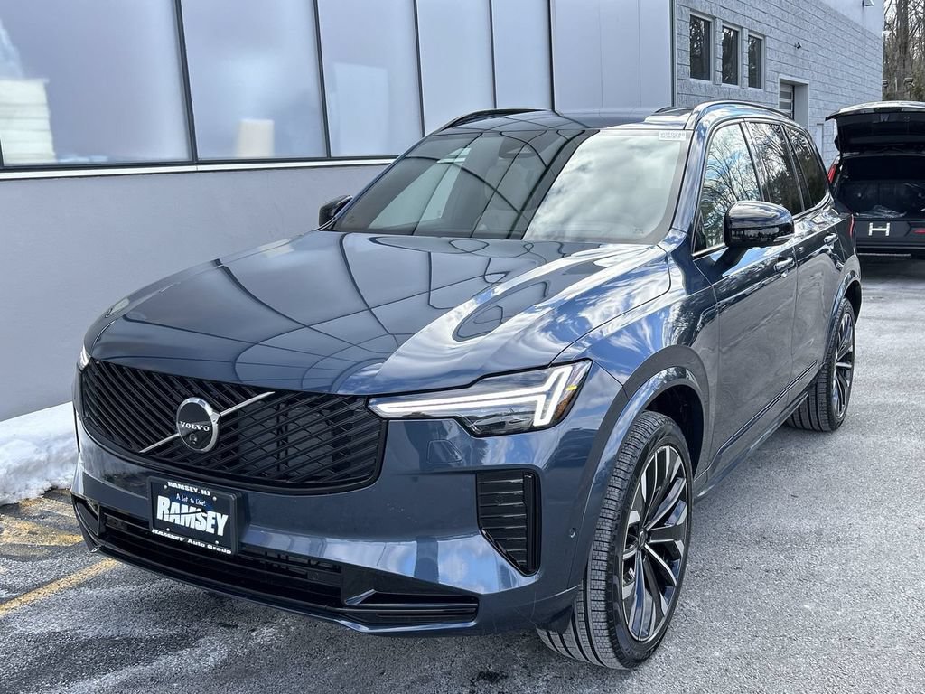 New 2026 Volvo XC90 B6 Ultra w/ Lounge Package AWD/4WD image 1