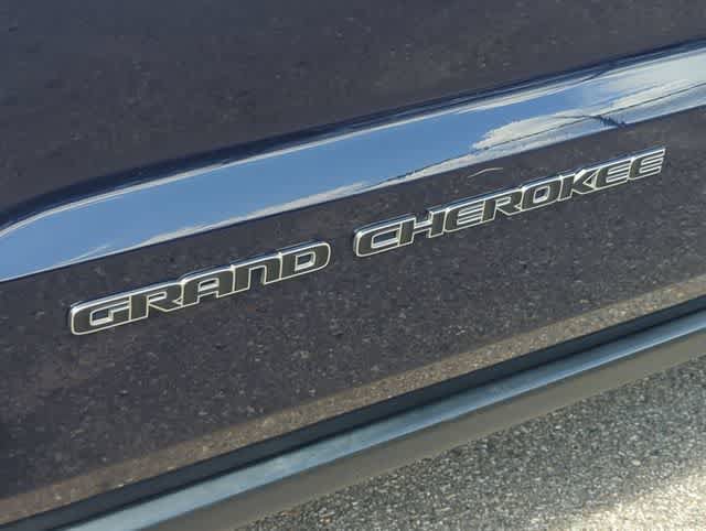 Certified 2018 Jeep Grand Cherokee Laredo AWD/4WD image 13