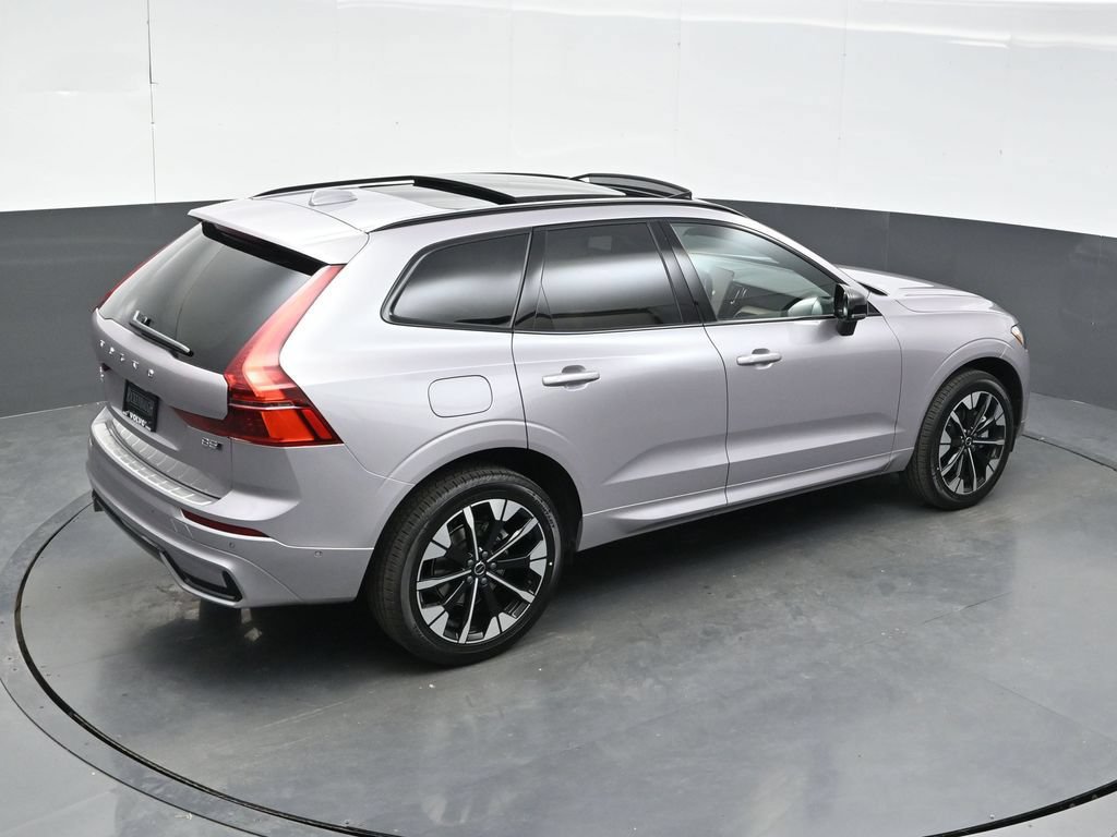 New 2026 Volvo XC60 B5 Plus w/ Climate Package PRO AWD/4WD image 36