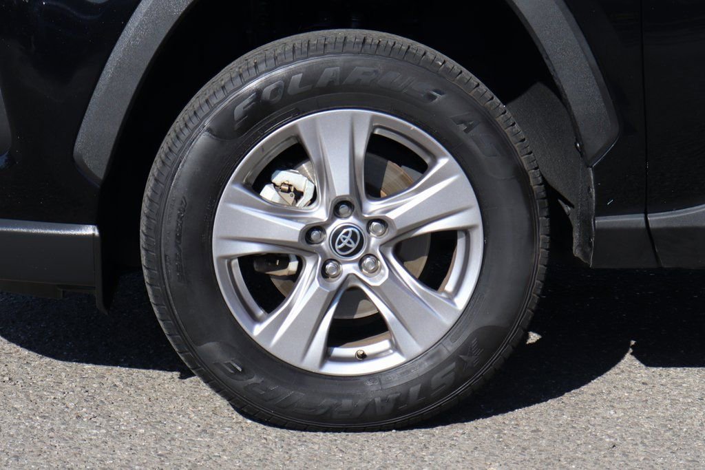 Used 2022 Toyota RAV4 XLE image 37