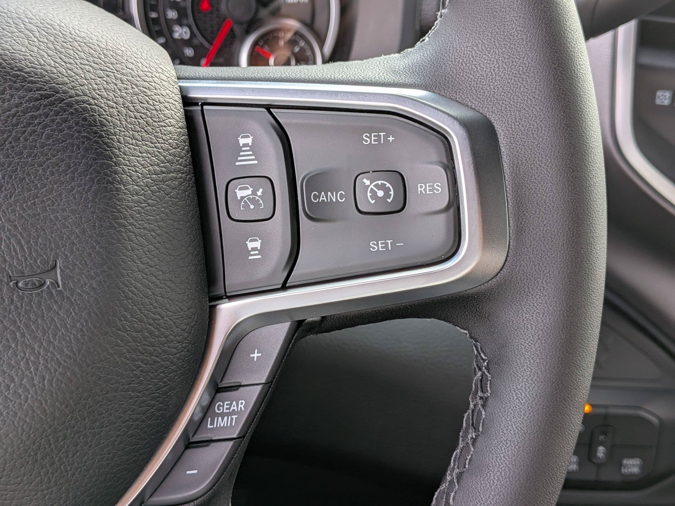 New 2026 RAM 2500 Big Horn AWD/4WD image 16