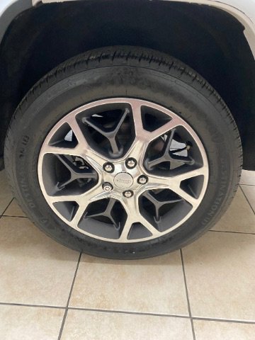 Used 2020 Jeep Grand Cherokee Overland RWD image 36