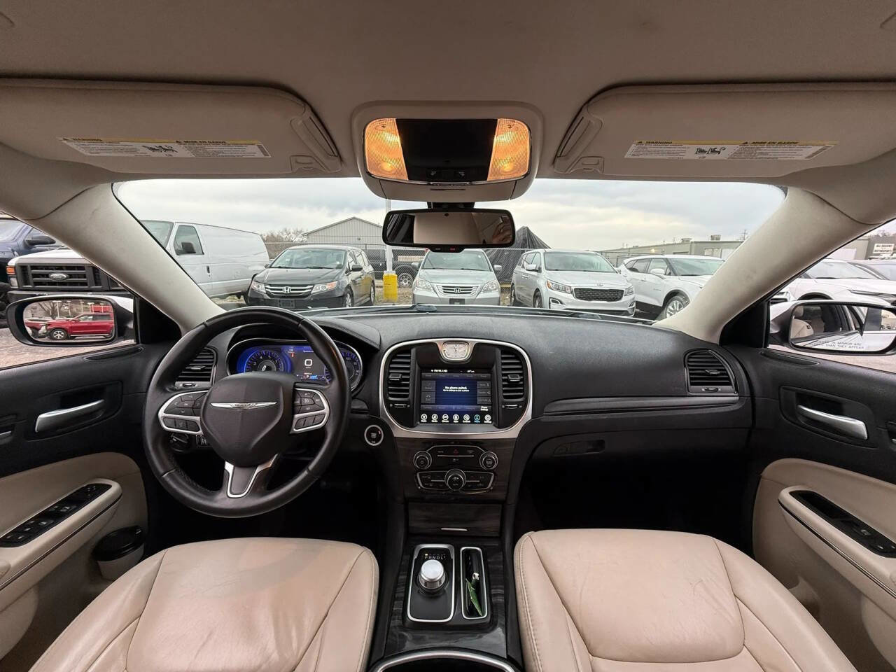 Used 2017 Chrysler 300 Limited image 16