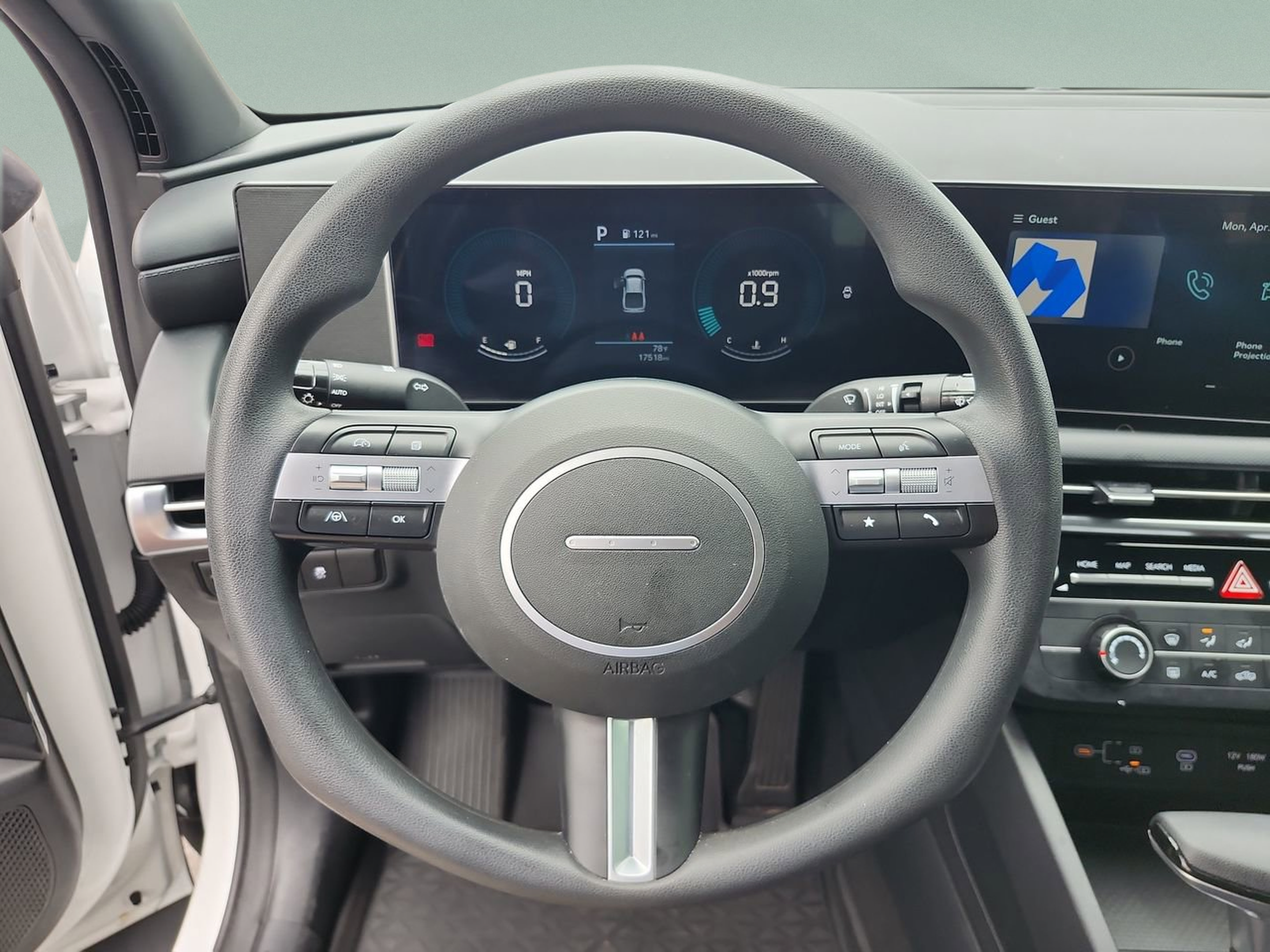 Certified 2025 Hyundai Santa Cruz SE FWD image 9