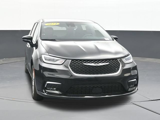 Used 2024 Chrysler Pacifica Touring FWD image 20