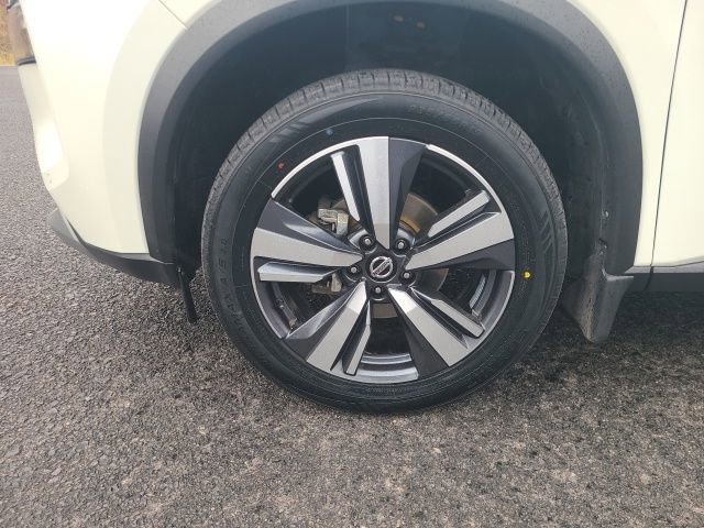 Used 2021 Nissan Rogue SL w/ Premium Package image 9