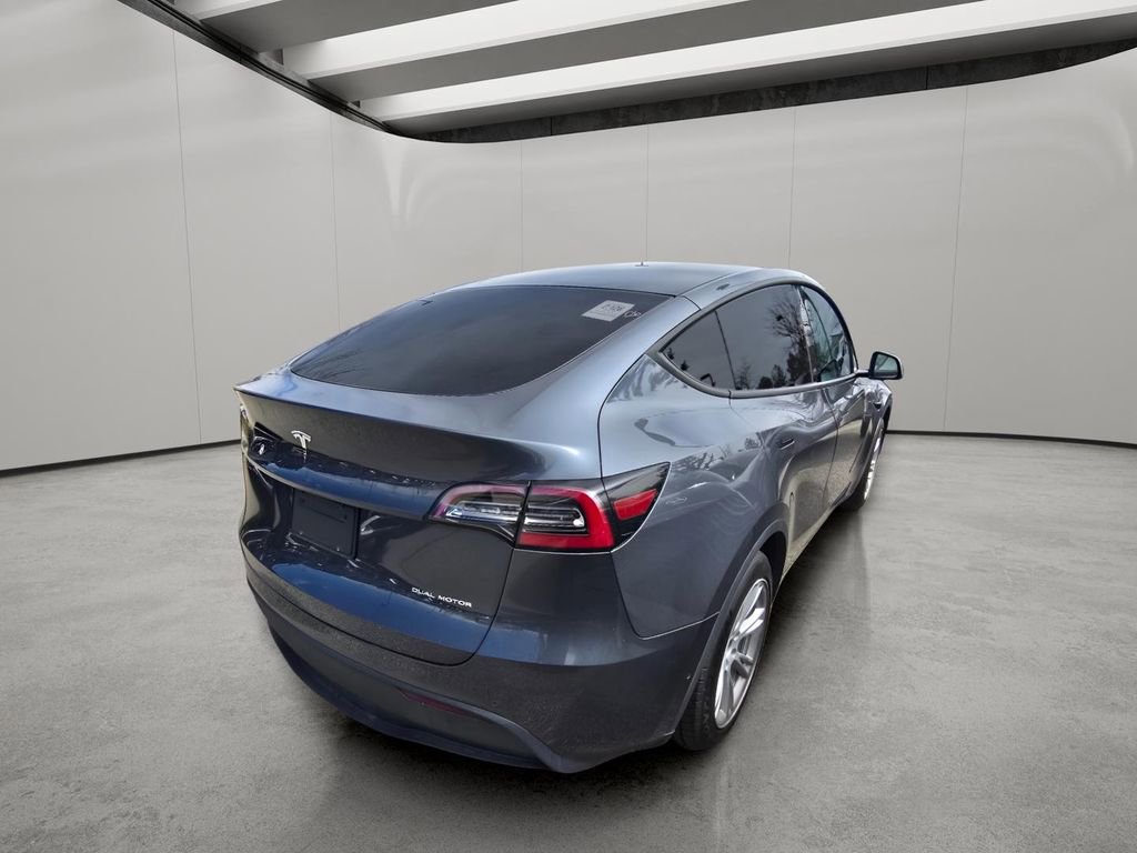 Used 2020 Tesla Model Y Long Range image 5
