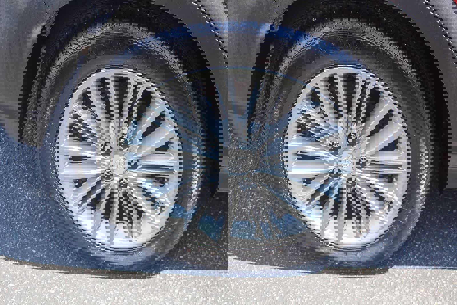 Certified 2021 Hyundai Kona SEL FWD image 12