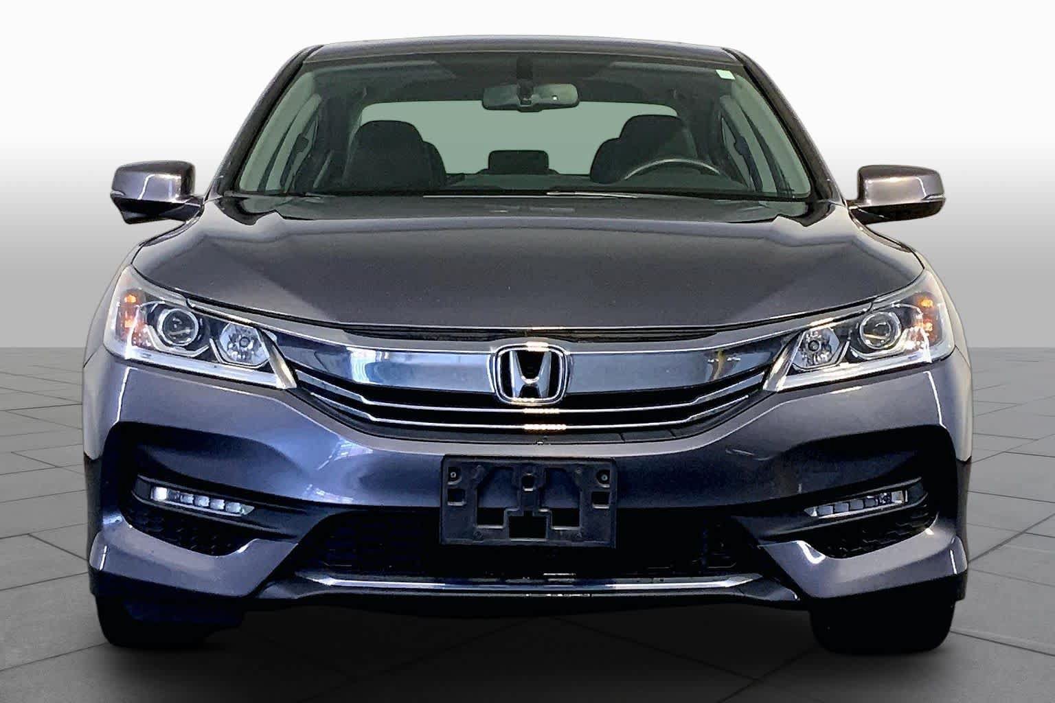 Used 2017 Honda Accord EX-L image 4