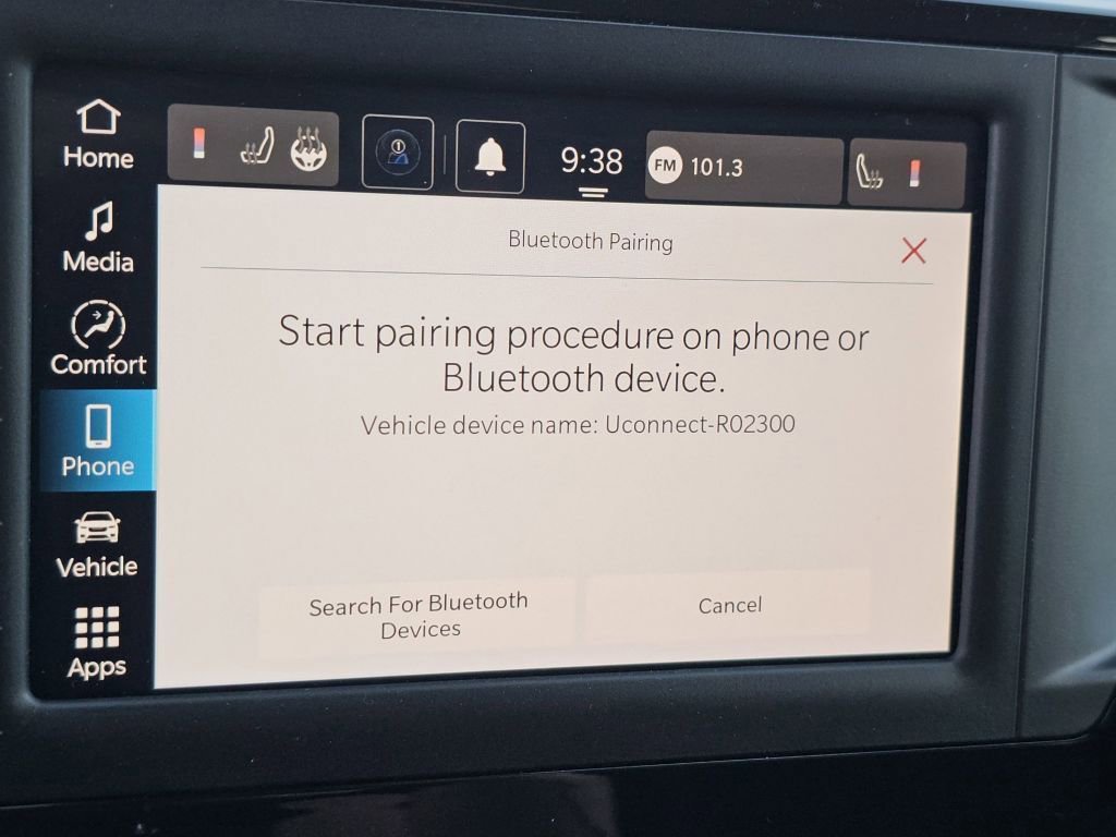 Used 2023 Chrysler Voyager LX image 11