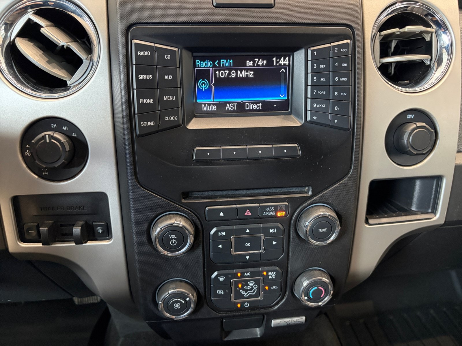 Used 2013 Ford F150 XLT w/ Luxury Equipment Group AWD/4WD image 21