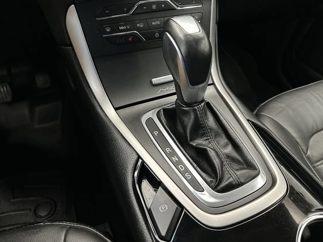 Used 2015 Ford Edge SEL w/ Equipment Group 201A AWD/4WD image 23