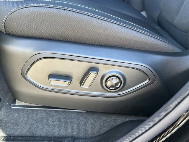 New 2025 Jeep Grand Cherokee Laredo X w/ Luxury Tech Group I image 10