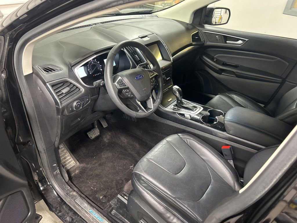 Used 2016 Ford Edge Titanium w/ Equipment Group 302A image 2