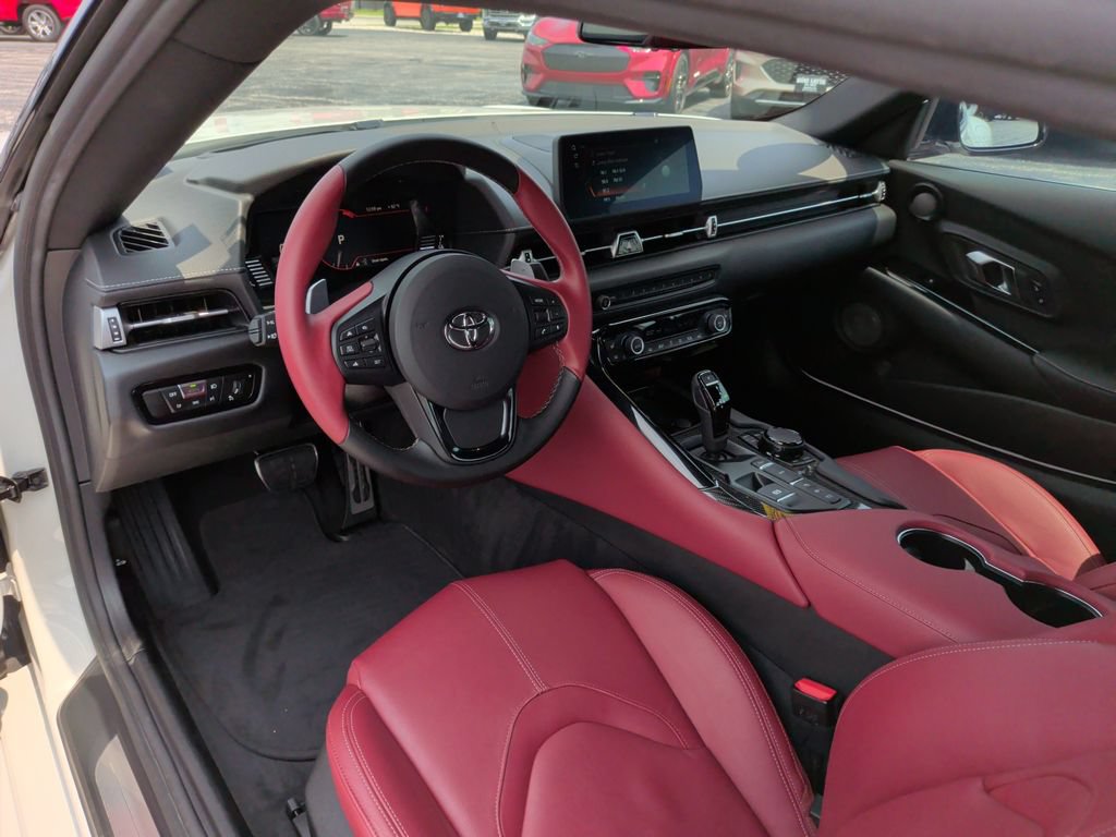 Used 2022 Toyota Supra RWD video 2