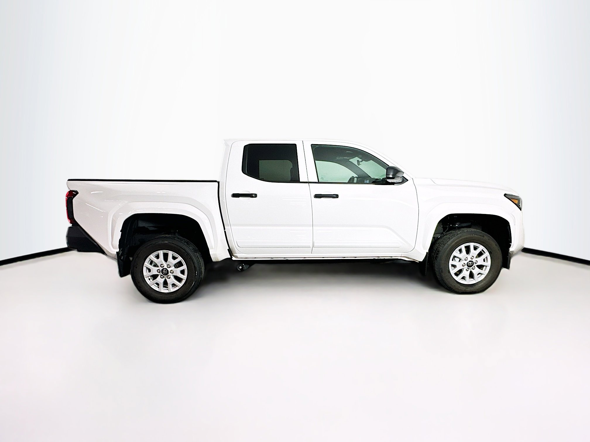 Used 2024 Toyota Tacoma SR image 10