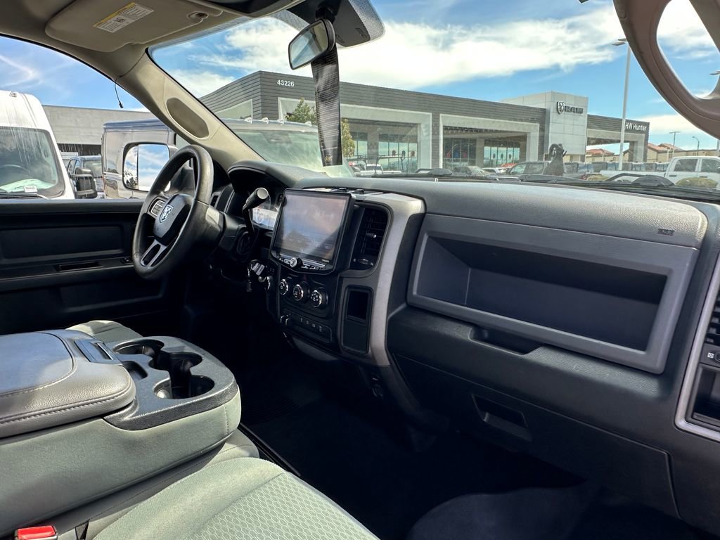 Used 2018 RAM 3500 Tradesman w/ Chrome Appearance Group image 15