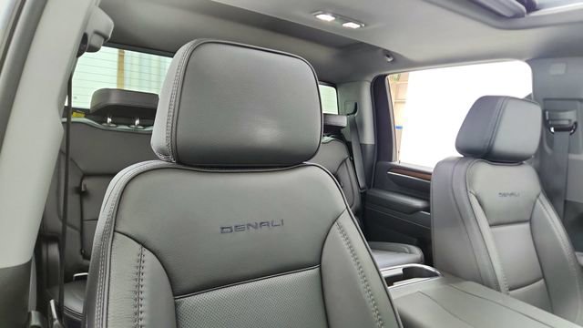 Used 2025 GMC Sierra 3500 Denali w/ Denali Reserve Package image 24