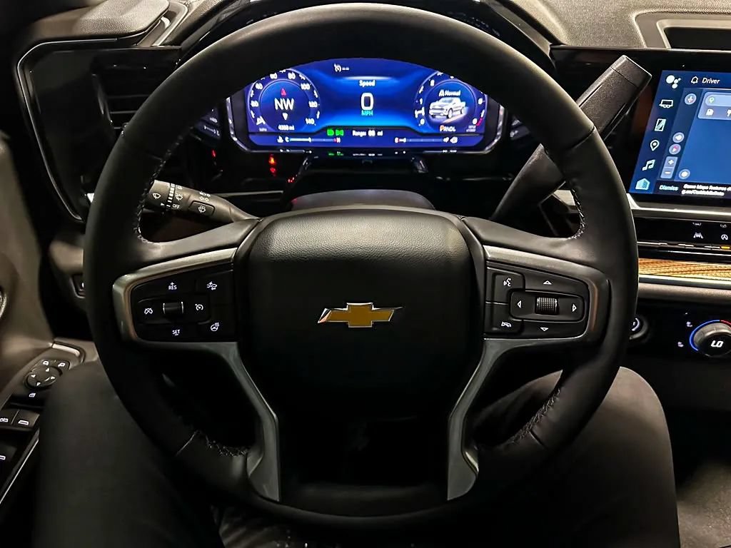 Used 2024 Chevrolet Silverado 1500 LT RWD image 26