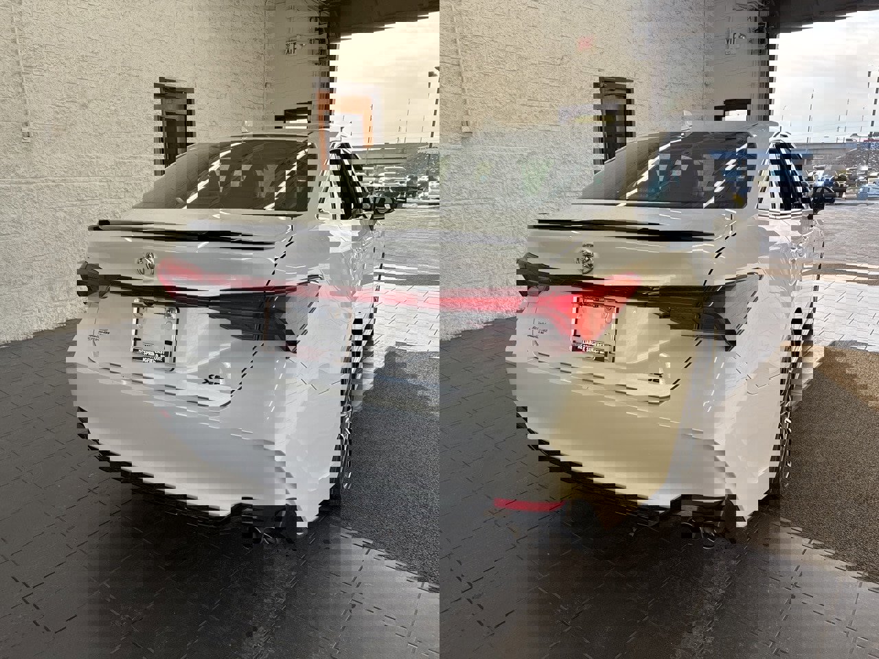 Certified 2020 Toyota Avalon XSE image 7