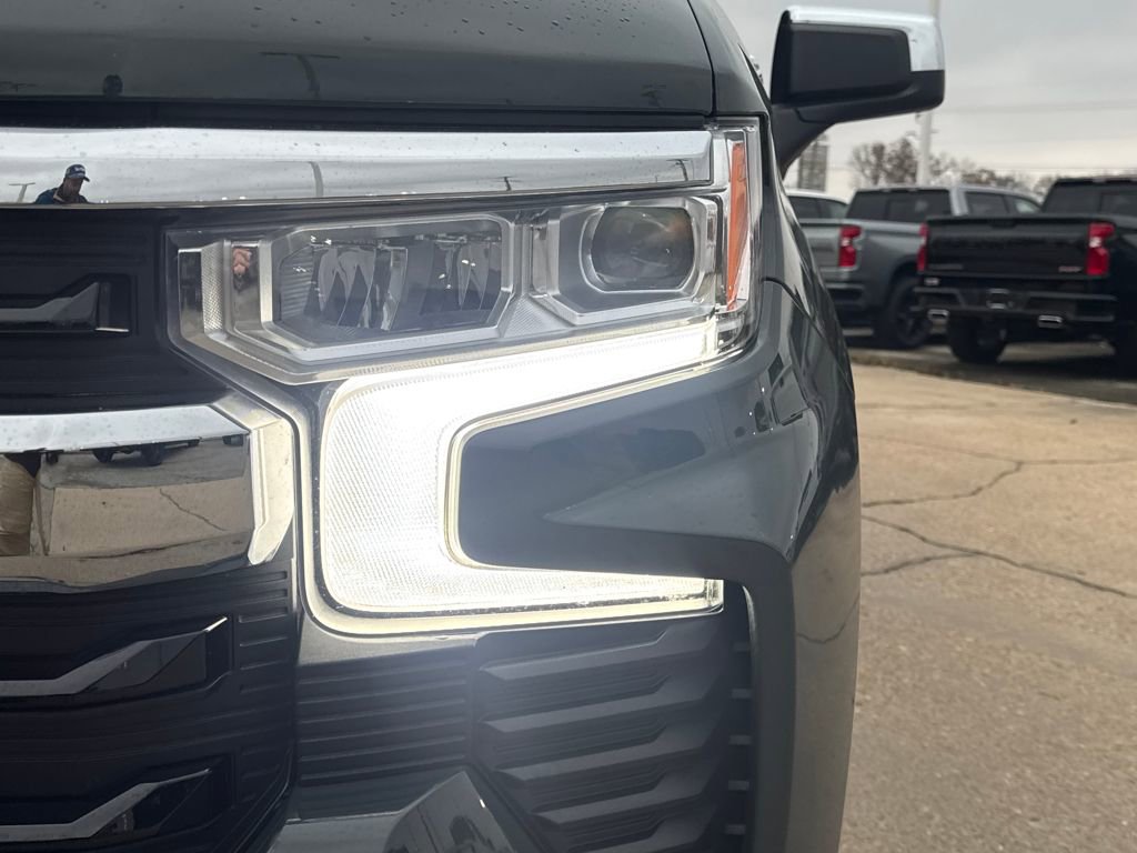 Used 2025 Chevrolet Silverado 1500 LT image 10