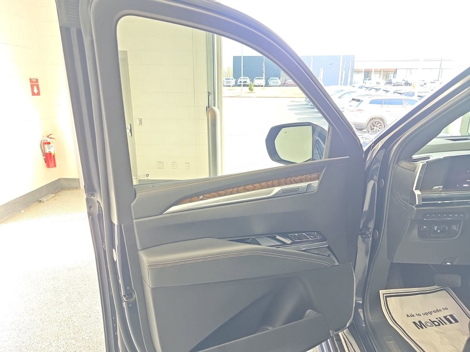 Used 2025 Cadillac Escalade Sport Platinum image 36