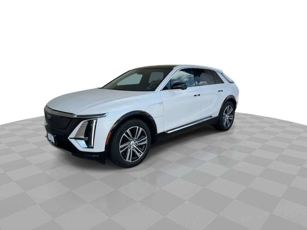 Certified 2024 Cadillac Lyriq Luxury w/ LPO, Floor Liner Package AWD/4WD image 4