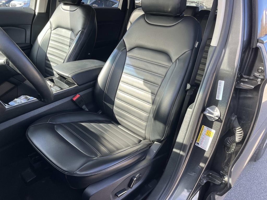 Used 2019 Ford Edge SEL w/ Equipment Group 201A image 27