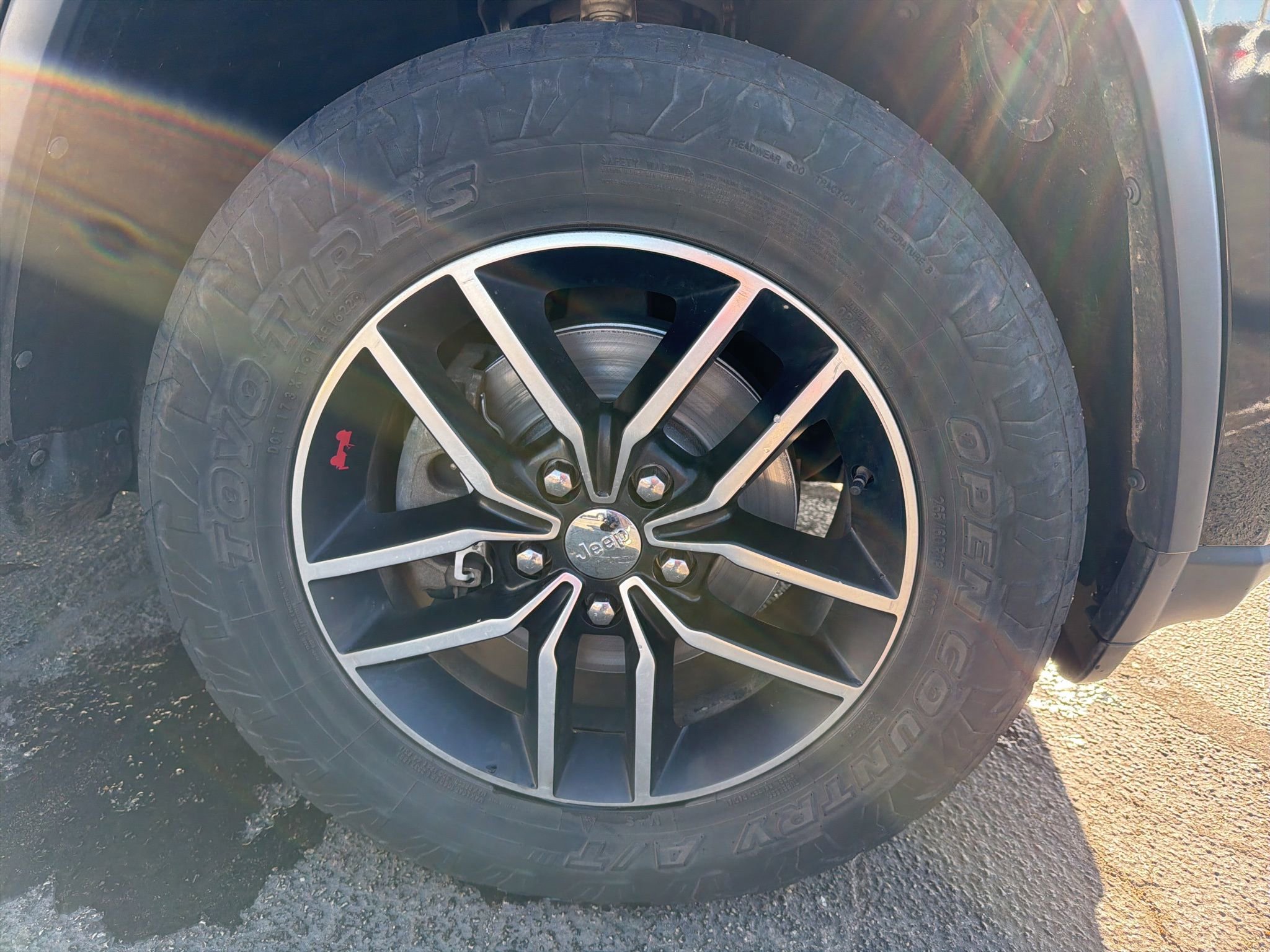 Used 2017 Jeep Grand Cherokee Trailhawk image 4