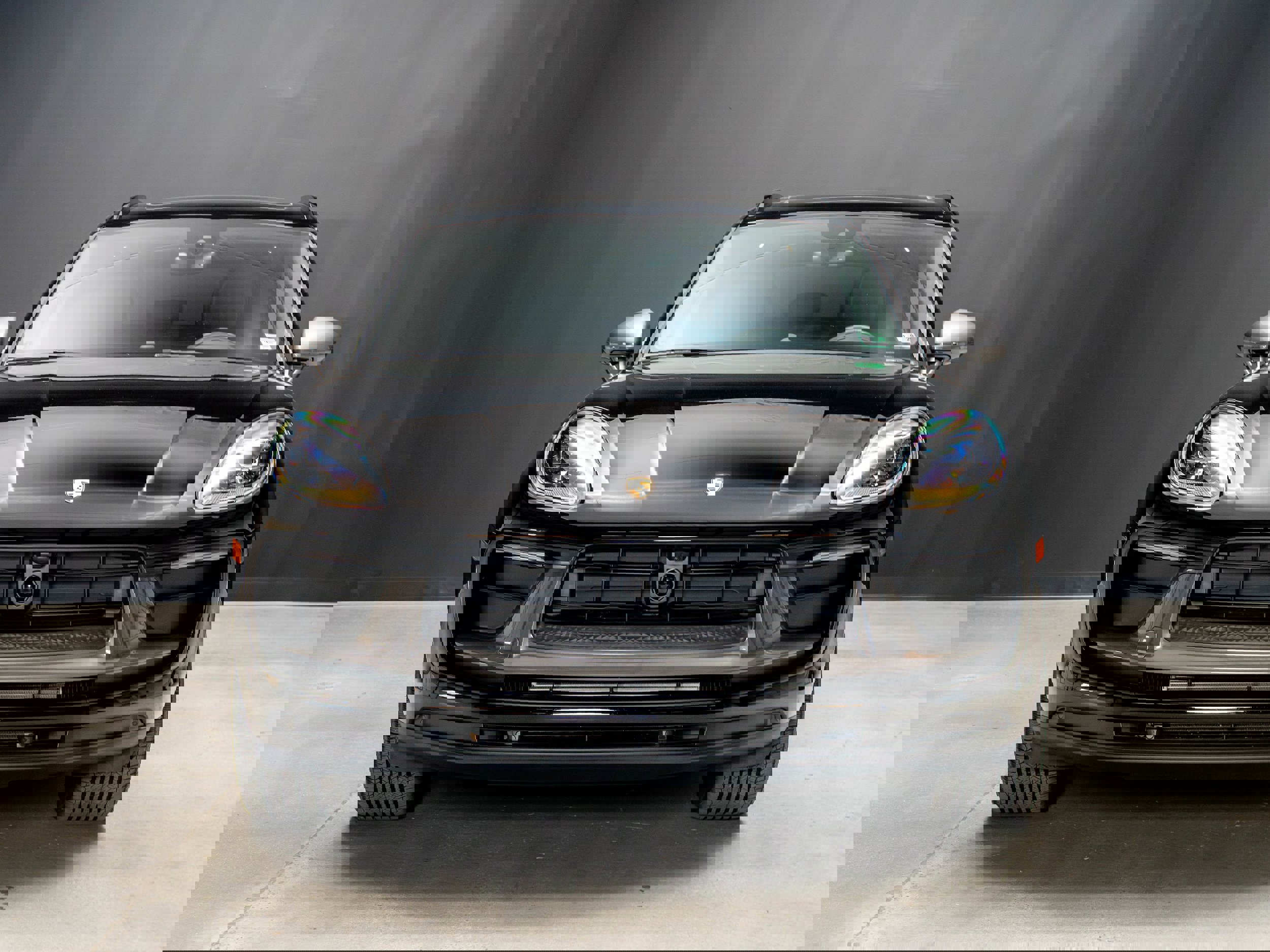 Certified 2025 Porsche Macan Turbo image 10