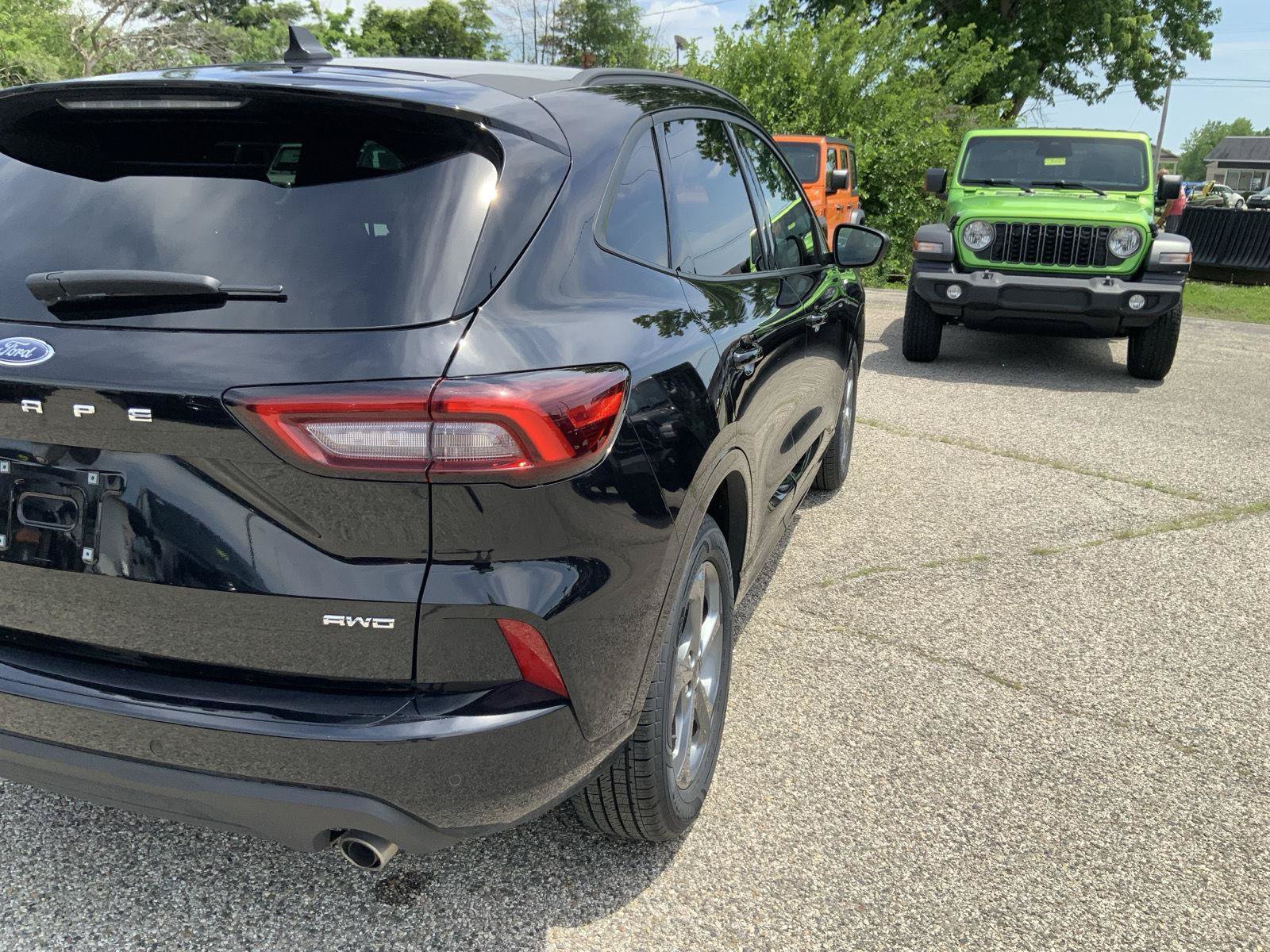 Used 2023 Ford Escape ST-Line w/ Tech Pack #1 AWD/4WD image 18