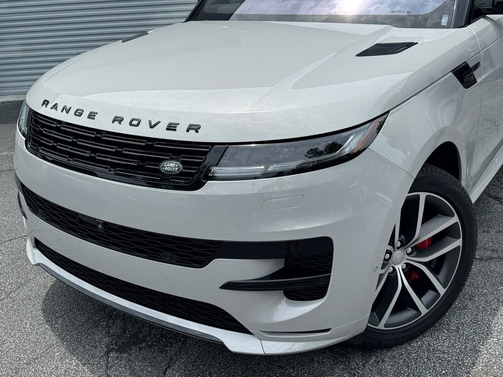 Used 2023 Land Rover Range Rover Sport SE Dynamic AWD/4WD image 2