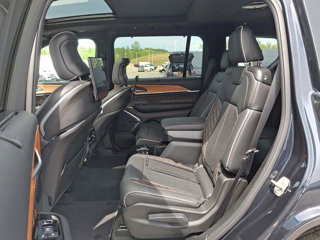 Used 2023 Jeep Grand Cherokee L Summit image 10