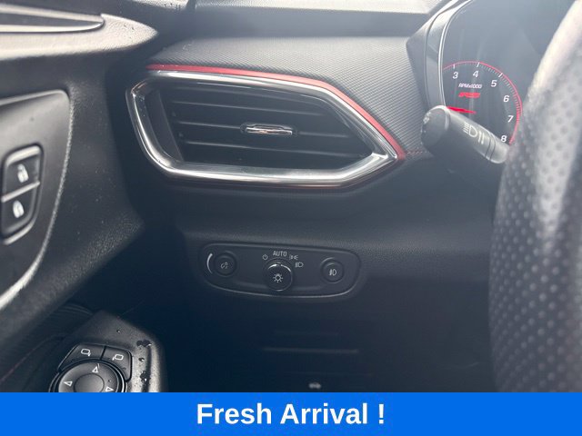 Used 2022 Chevrolet TrailBlazer RS FWD image 9